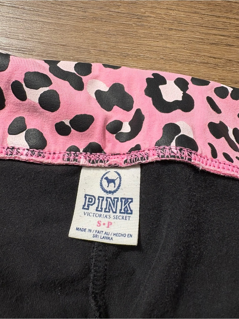 Y2K 2011 Victoria’s Secret Pink Leopard Print Rhinestone Foldover Yoga Pants - Picture 6 of 8